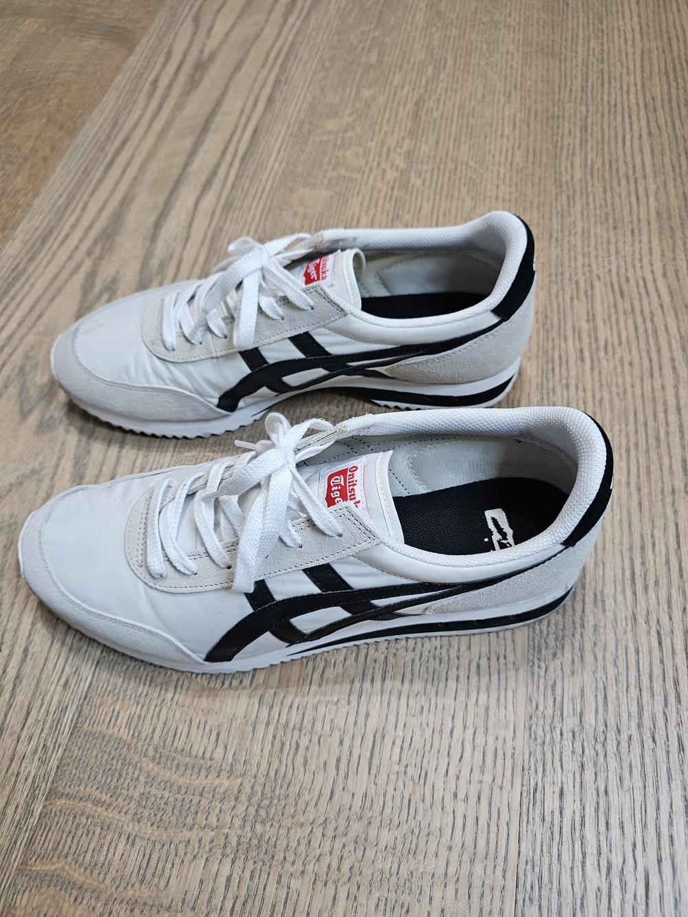 Onitsuka Tiger Men’s White & Black New York Sneakers